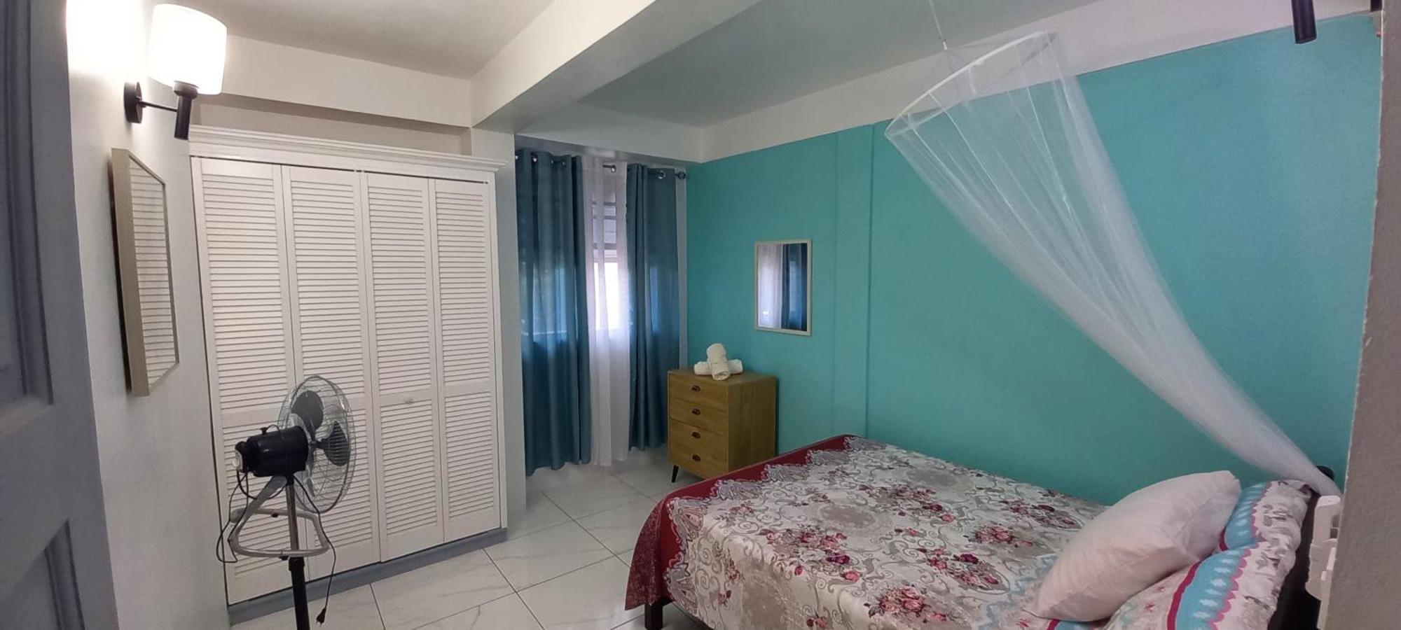 Апартаменти Cozy Vacation Retreat With Free Parking Розо Номер фото